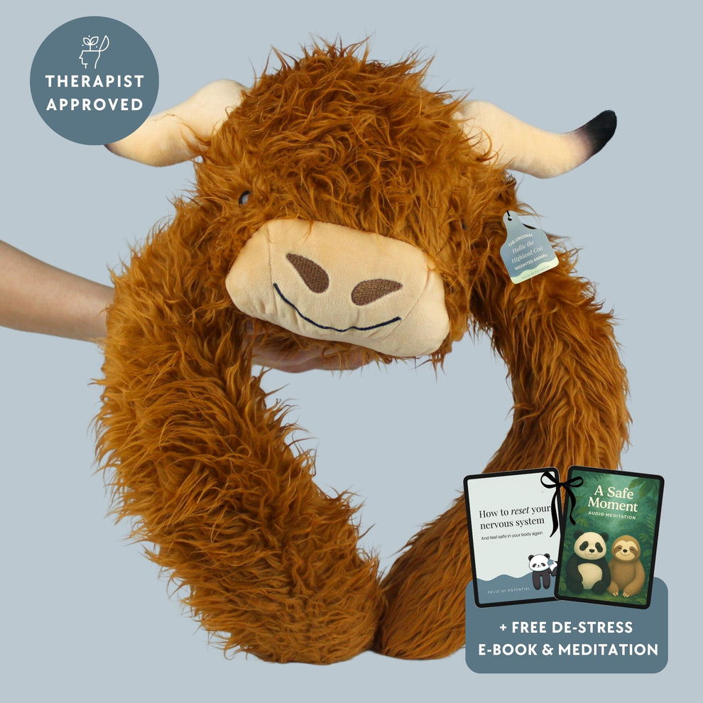 1_981f2c23-71a3-4cda-b6be-19468333cce7.jpg Hallie the Highland Cow Weighted Animal - Image 1